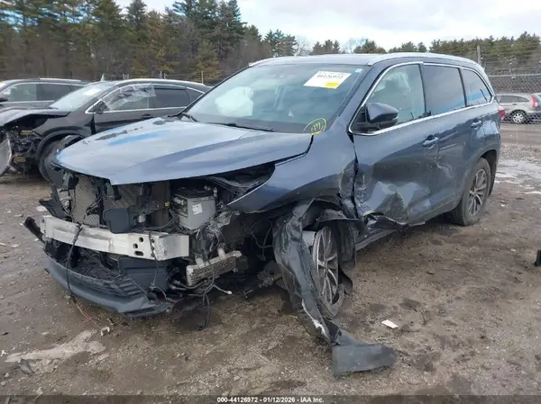 5TDJZRFH1KS934339 2019 TOYOTA HIGHLANDER - Image 2