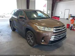 5TDJZRFH1KS946863 2019 TOYOTA HIGHLANDER