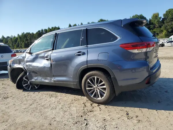 5TDJZRFH1KS947026 2019 TOYOTA HIGHLANDER - Image 2