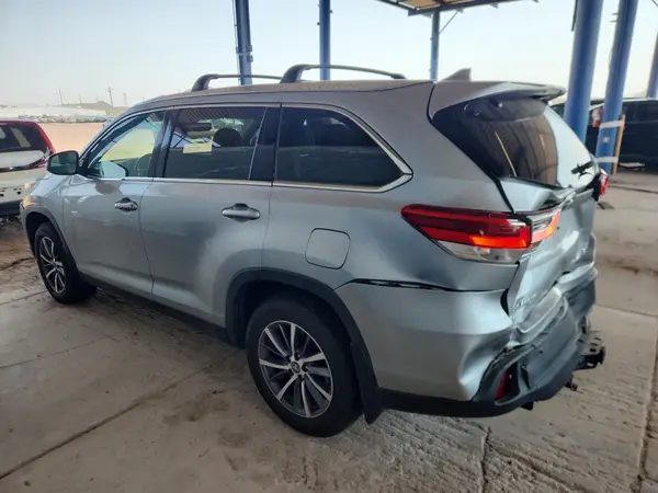 5TDJZRFH1KS956941 2019 TOYOTA HIGHLANDER - Image 2