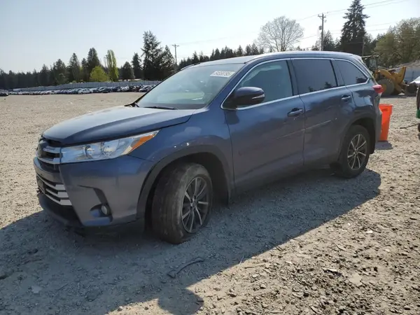 5TDJZRFH1KS959998 2019 TOYOTA HIGHLANDER - Image 1