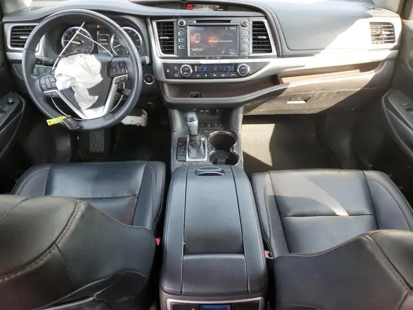 5TDJZRFH1KS959998 2019 TOYOTA HIGHLANDER - Image 8