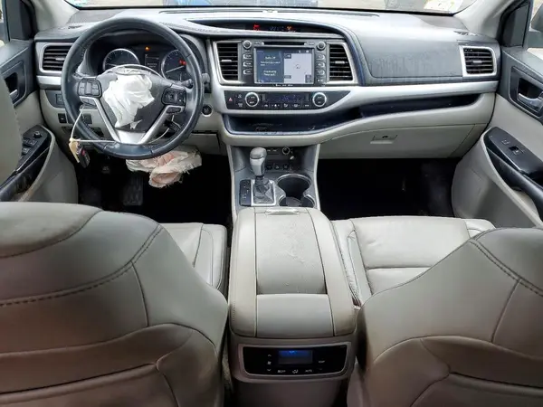 5TDJZRFH1KS965543 2019 TOYOTA HIGHLANDER - Image 8