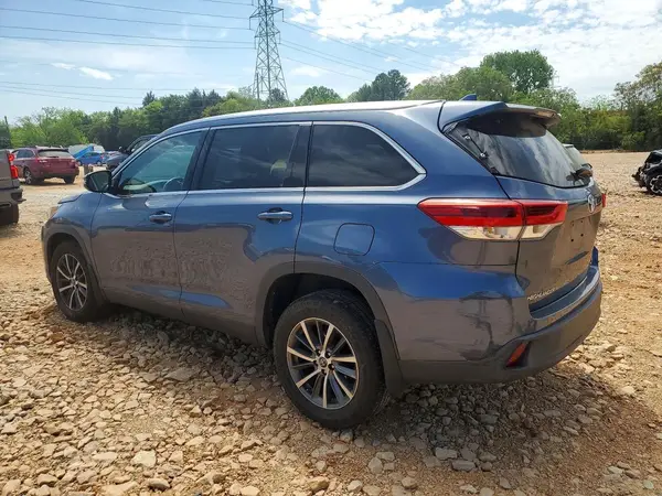 5TDJZRFH1KS970662 2019 TOYOTA HIGHLANDER - Image 2