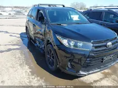 5TDJZRFH1KS970824 2019 TOYOTA HIGHLANDER