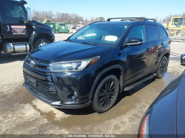 5TDJZRFH1KS970824 2019 TOYOTA HIGHLANDER - Image 2