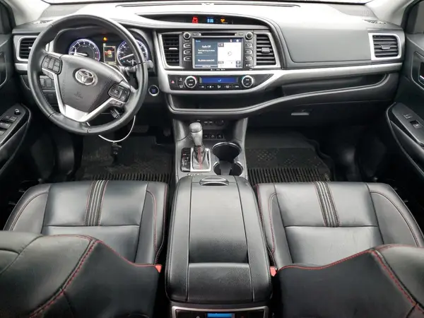 5TDJZRFH1KS974615 2019 TOYOTA HIGHLANDER - Image 8