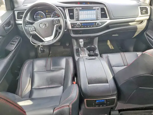 5TDJZRFH1KS977000 2019 TOYOTA HIGHLANDER - Image 8