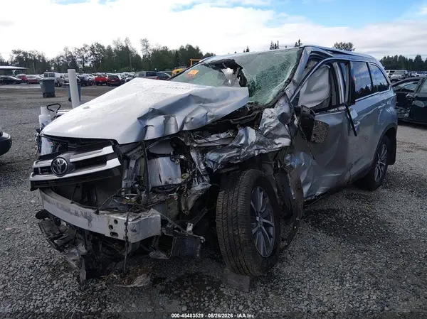 5TDJZRFH1KS982021 2019 TOYOTA HIGHLANDER - Image 2