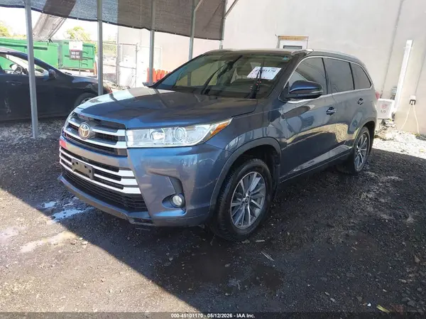 5TDJZRFH1KS991589 2019 TOYOTA HIGHLANDER - Image 2