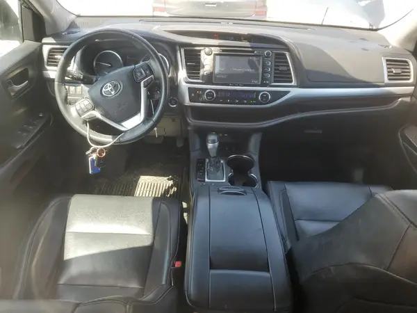 5TDJZRFH1KS991950 2019 TOYOTA HIGHLANDER - Image 8