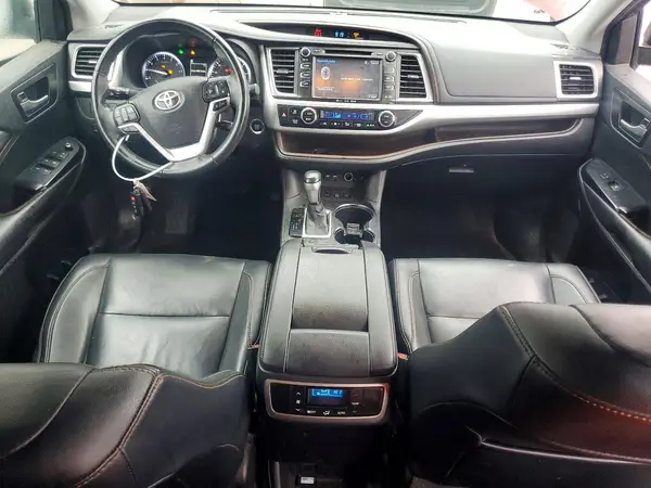 5TDJZRFH1KS997229 2019 TOYOTA HIGHLANDER - Image 8