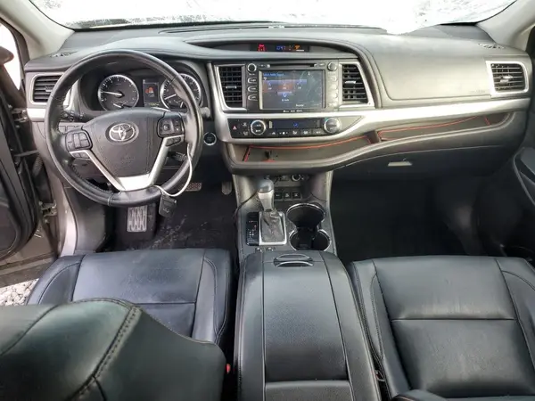 5TDJZRFH2HS360763 2017 TOYOTA HIGHLANDER - Image 8