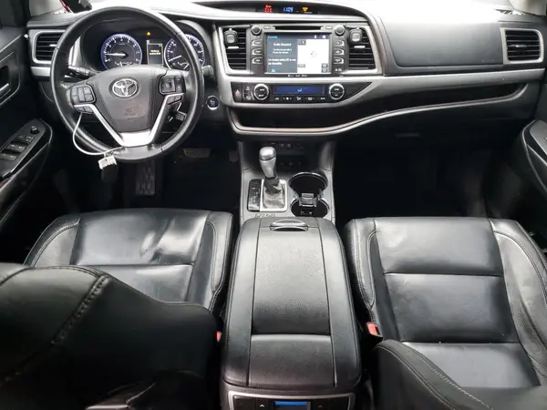 5TDJZRFH2HS363548 2017 TOYOTA HIGHLANDER - Image 8