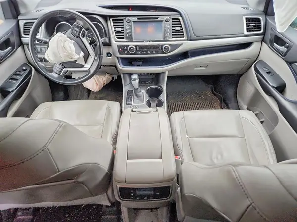5TDJZRFH2HS367146 2017 TOYOTA HIGHLANDER - Image 8