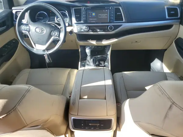 5TDJZRFH2HS371973 2017 TOYOTA HIGHLANDER - Image 8