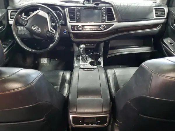 5TDJZRFH2HS377031 2017 TOYOTA HIGHLANDER - Image 8