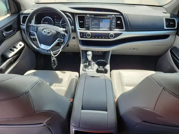 5TDJZRFH2HS383993 2017 TOYOTA HIGHLANDER - Image 8