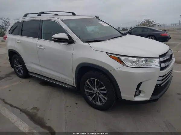 5TDJZRFH2HS398137 2017 TOYOTA HIGHLANDER - Image 1