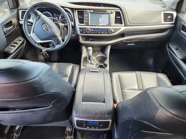 5TDJZRFH2HS399241 2017 TOYOTA HIGHLANDER - Image 8