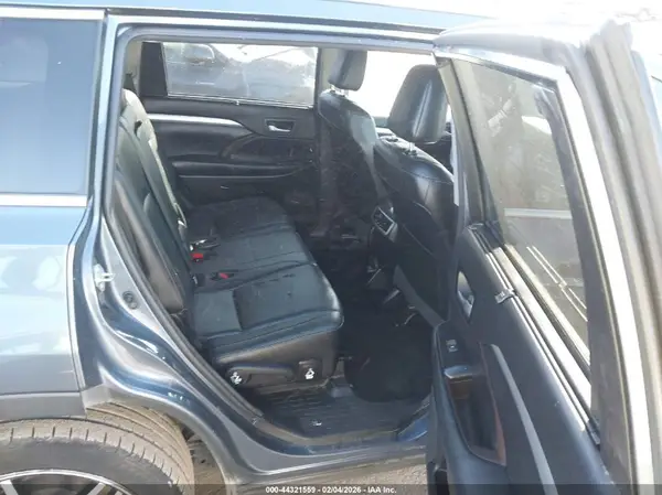 5TDJZRFH2HS403546 2017 TOYOTA HIGHLANDER - Image 8