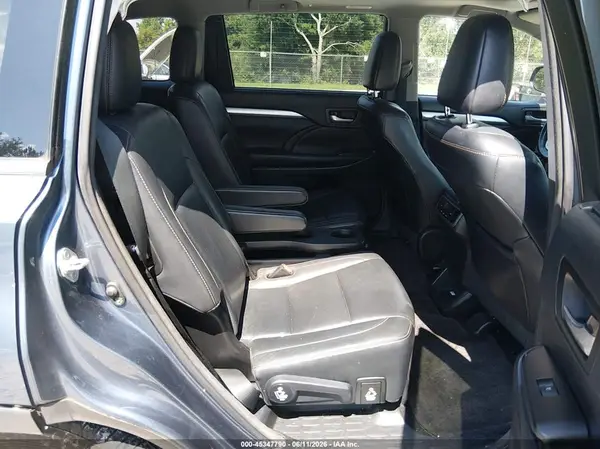 5TDJZRFH2HS406429 2017 TOYOTA HIGHLANDER - Image 8