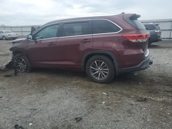 5TDJZRFH2HS411873 2017 TOYOTA HIGHLANDER - Image 2