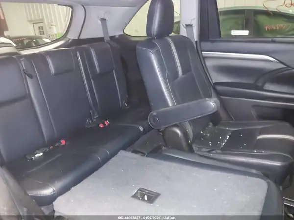 5TDJZRFH2HS416930 2017 TOYOTA HIGHLANDER - Image 8