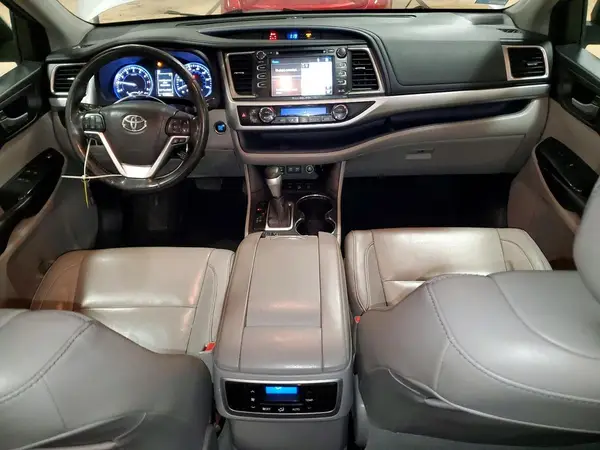 5TDJZRFH2HS418564 2017 TOYOTA HIGHLANDER - Image 8