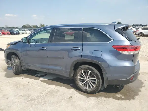 5TDJZRFH2HS421559 2017 TOYOTA HIGHLANDER - Image 2