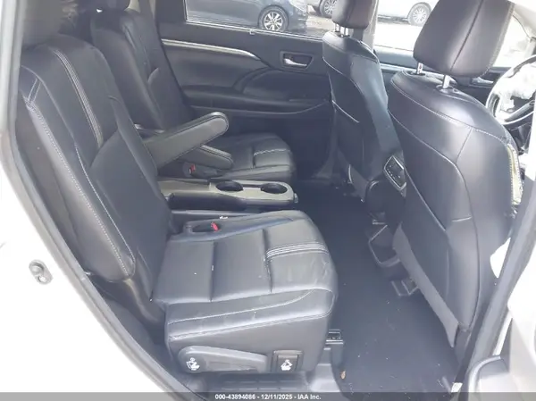 5TDJZRFH2HS442573 2017 TOYOTA HIGHLANDER - Image 8