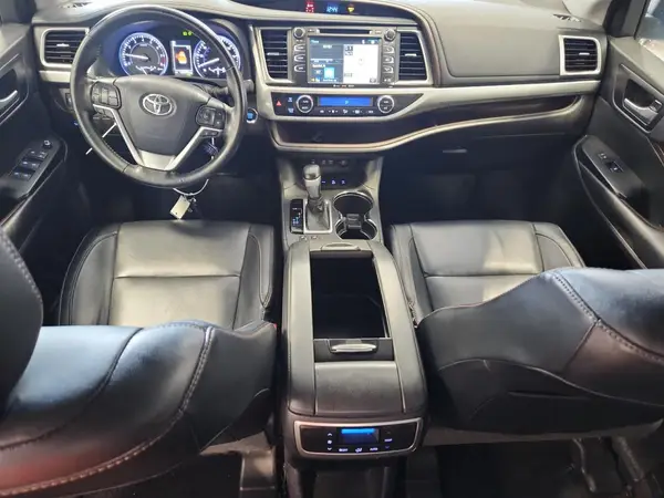 5TDJZRFH2HS451063 2017 TOYOTA HIGHLANDER - Image 8