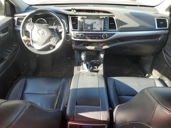 5TDJZRFH2HS452262 2017 TOYOTA HIGHLANDER - Image 8