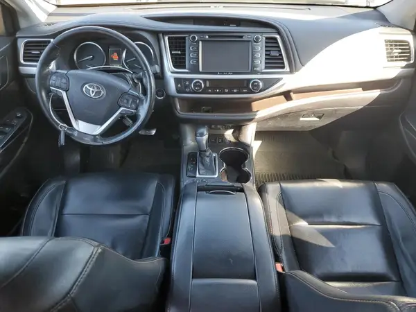 5TDJZRFH2HS456683 2017 TOYOTA HIGHLANDER - Image 8