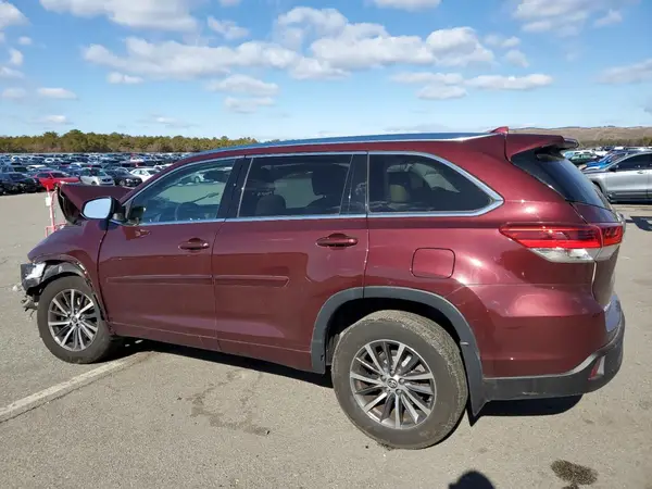 5TDJZRFH2HS469224 2017 TOYOTA HIGHLANDER - Image 2