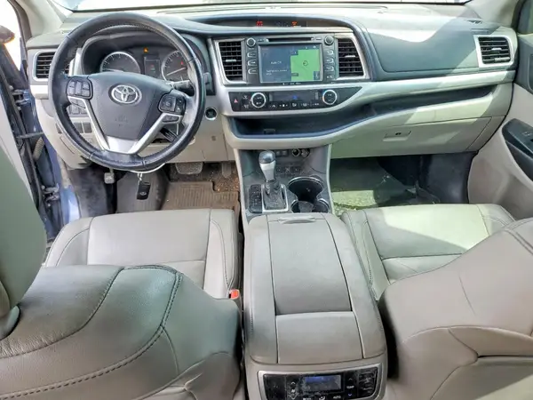 5TDJZRFH2HS469918 2017 TOYOTA HIGHLANDER - Image 8