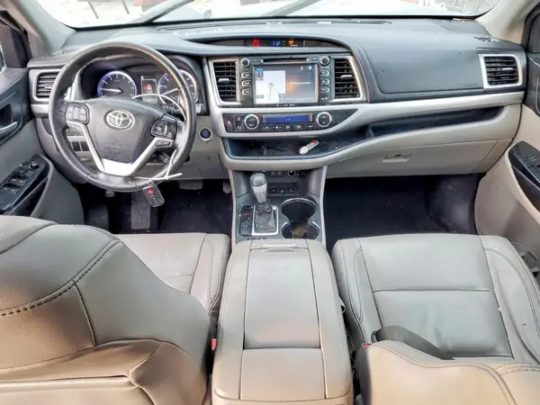 5TDJZRFH2HS470101 2017 TOYOTA HIGHLANDER - Image 8