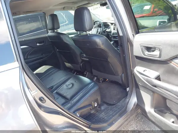 5TDJZRFH2HS473841 2017 TOYOTA HIGHLANDER - Image 8