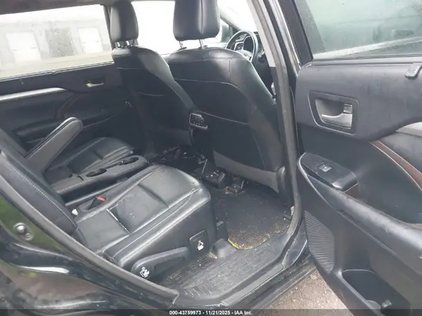 5TDJZRFH2HS474987 2017 TOYOTA HIGHLANDER - Image 8