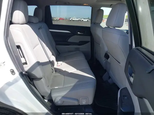 5TDJZRFH2HS475119 2017 TOYOTA HIGHLANDER - Image 8
