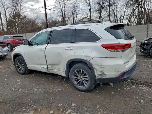 5TDJZRFH2HS483530 2017 TOYOTA HIGHLANDER - Image 2