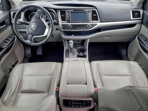 5TDJZRFH2HS483530 2017 TOYOTA HIGHLANDER - Image 8
