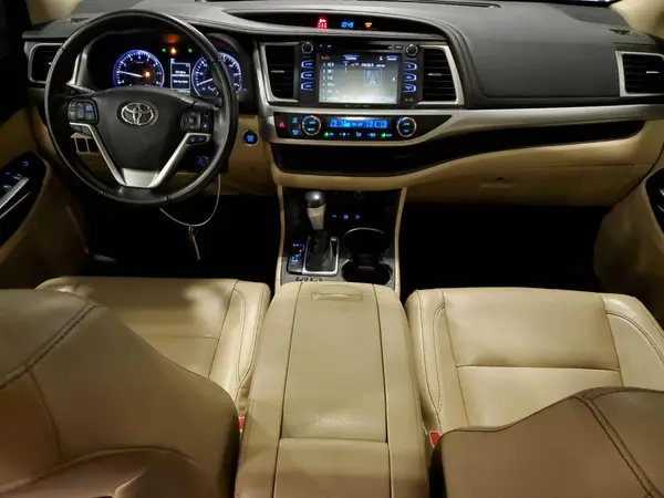 5TDJZRFH2HS483964 2017 TOYOTA HIGHLANDER - Image 8