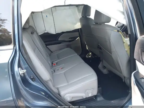 5TDJZRFH2HS507874 2017 TOYOTA HIGHLANDER - Image 8