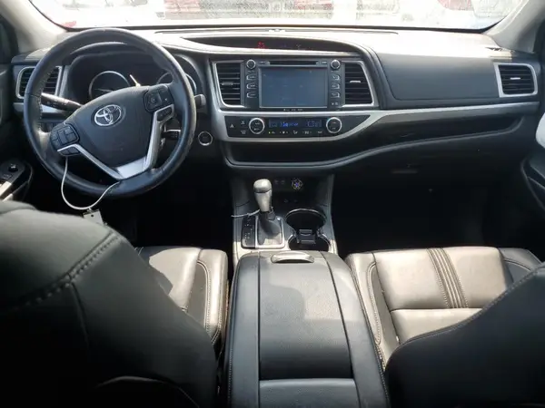 5TDJZRFH2HS508510 2017 TOYOTA HIGHLANDER - Image 8