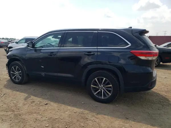 5TDJZRFH2HS510709 2017 TOYOTA HIGHLANDER - Image 2