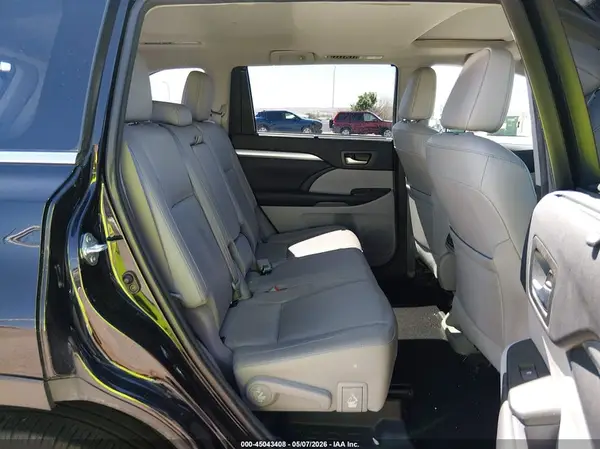 5TDJZRFH2HS511732 2017 TOYOTA HIGHLANDER - Image 8
