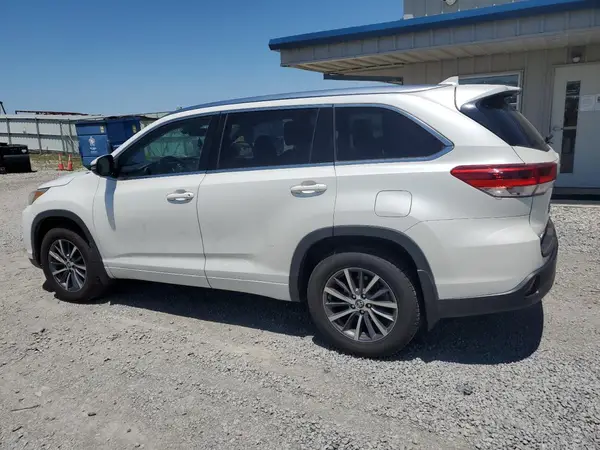 5TDJZRFH2HS514016 2017 TOYOTA HIGHLANDER - Image 2
