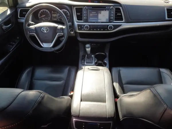5TDJZRFH2HS517353 2017 TOYOTA HIGHLANDER - Image 8
