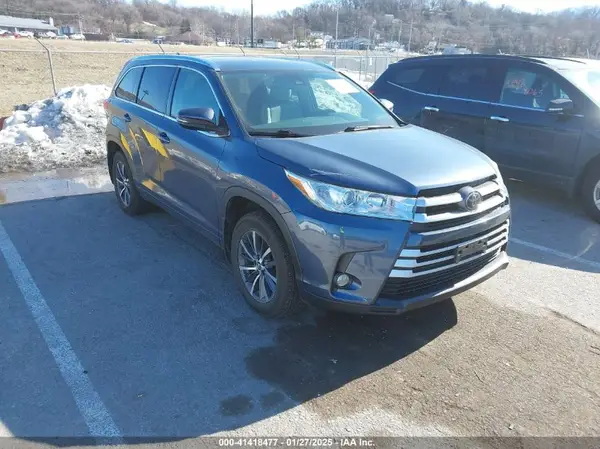 5TDJZRFH2HS518616 2017 TOYOTA HIGHLANDER - Image 1